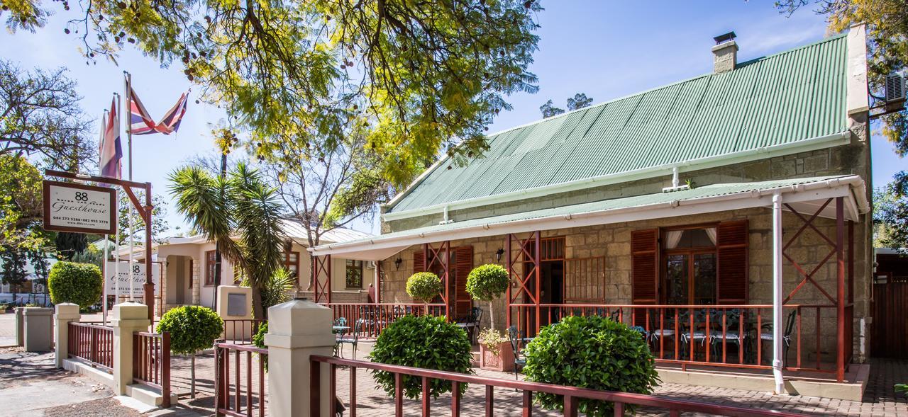 88 Baron Van Reede Guesthouse Oudtshoorn Exterior foto